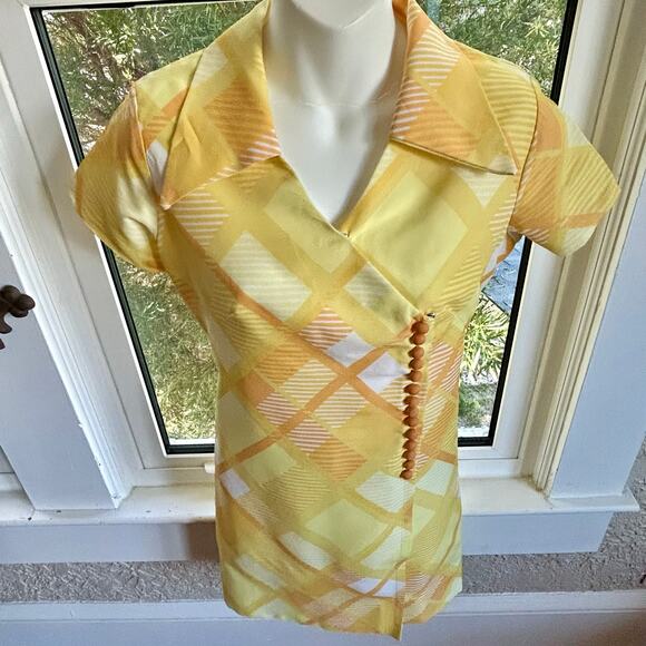 Vintage 1960s Handmade Yellow Plaid Mini Dress with Snap Button Front - Picture 12 of 16